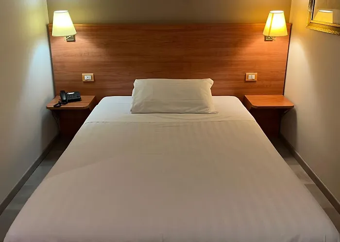 Hotel Re