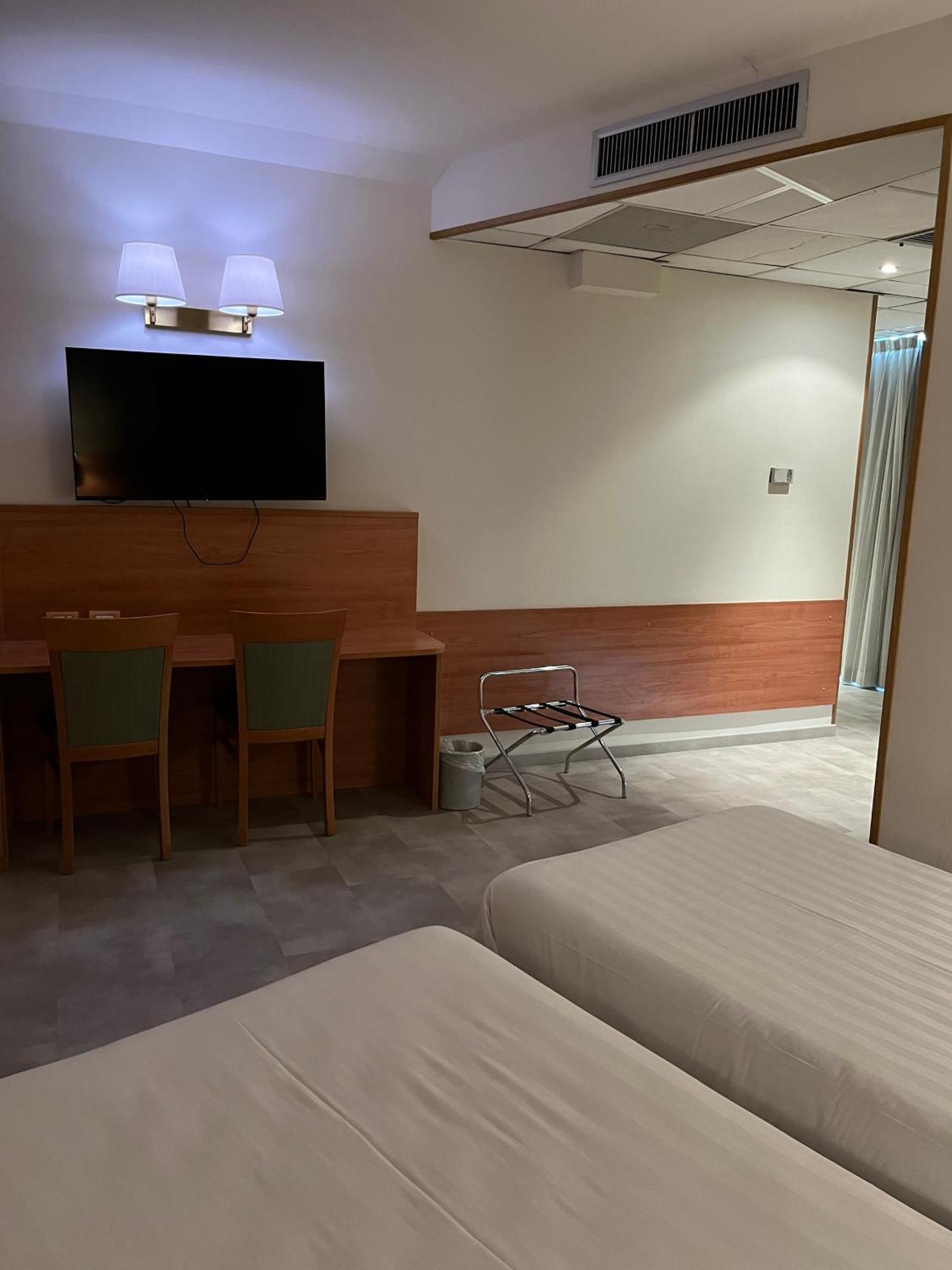 Re Hotel Lissone