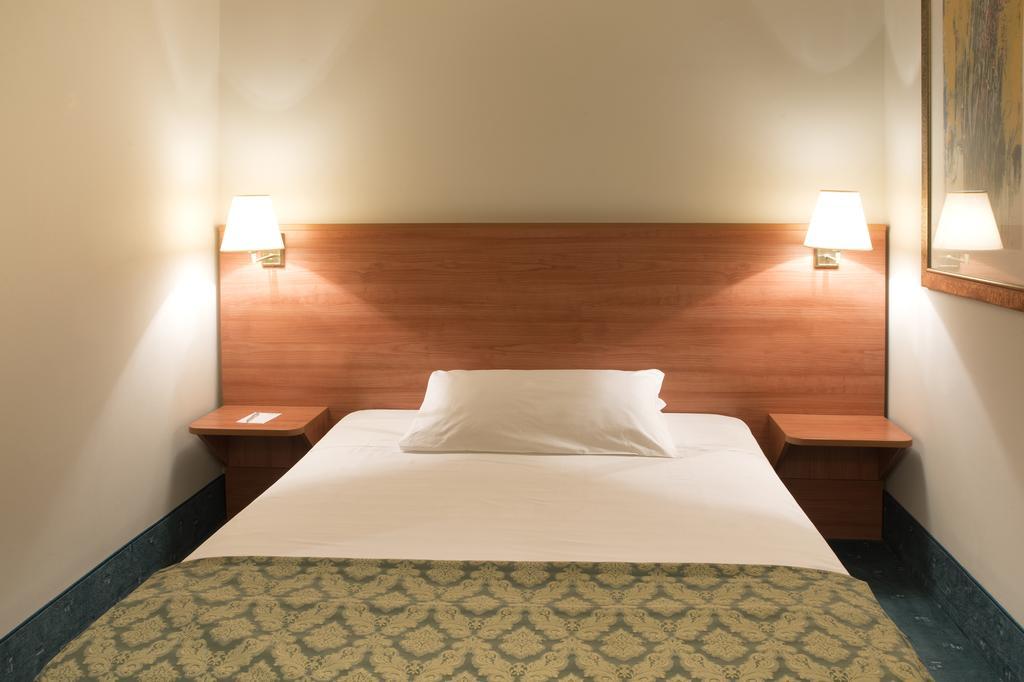 Re Hotel Lissone